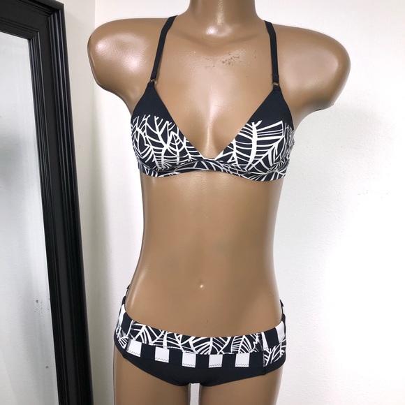 lululemon athletica Other - Lululemon Shanti Surf Triangle Palm Black Swim Set